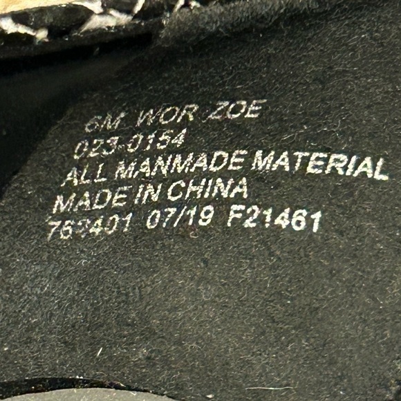 WORTHINGTON ZOE POINTED TOE STILETTO HEELS PUMPS,BLACK WHITE SNAKE PRINT, SIZE 6 - Picture 7 of 7